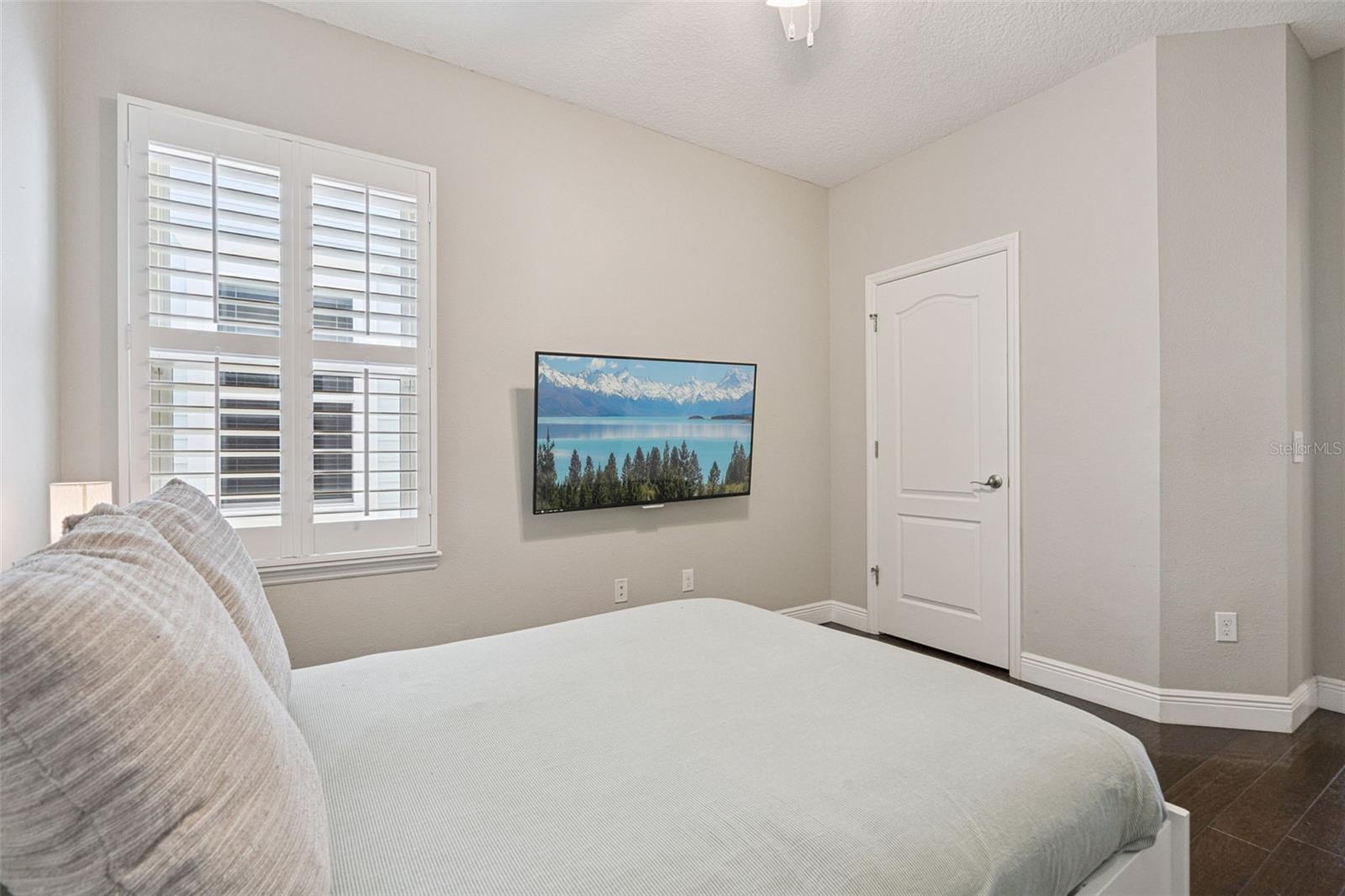 Image 38 of 82 For 1565 Castile Street