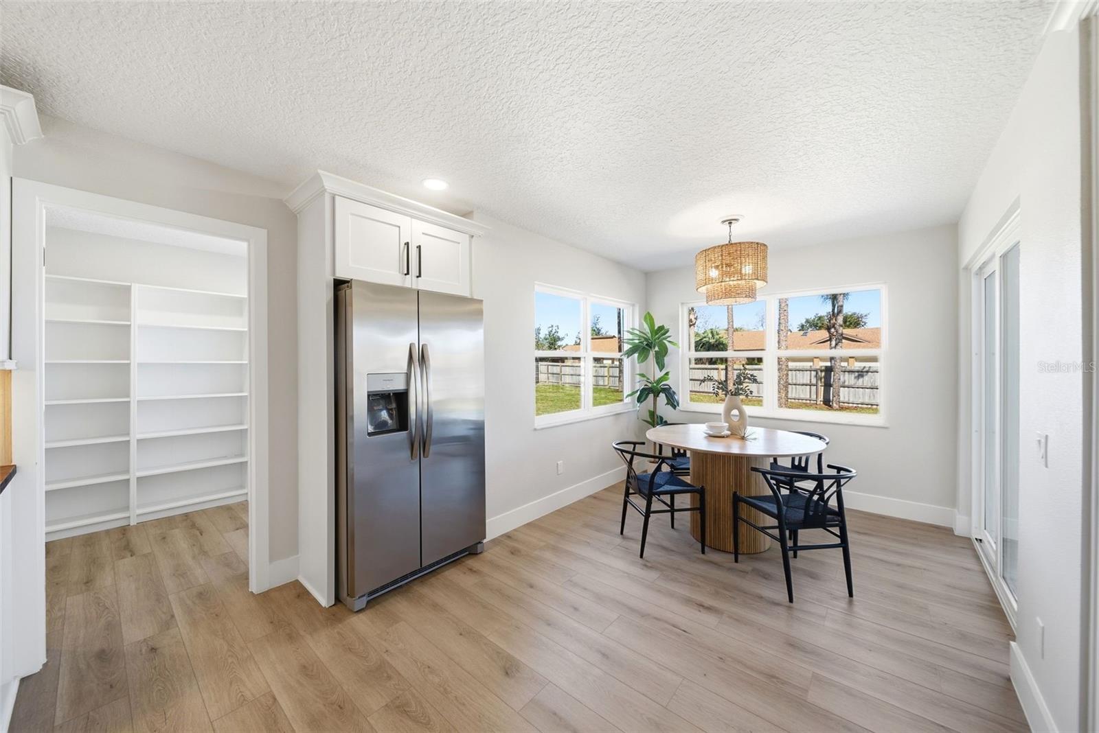 Image 11 of 33 For 7220 Moss Leaf Lane