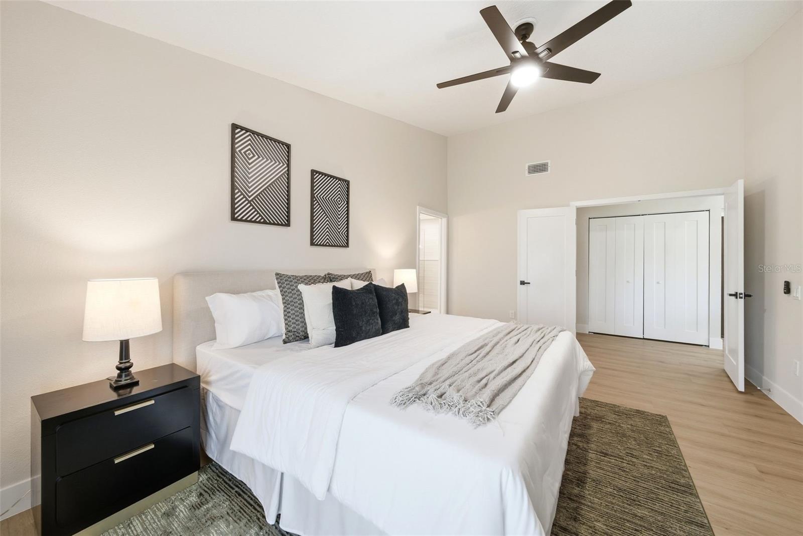 Image 15 of 33 For 7220 Moss Leaf Lane