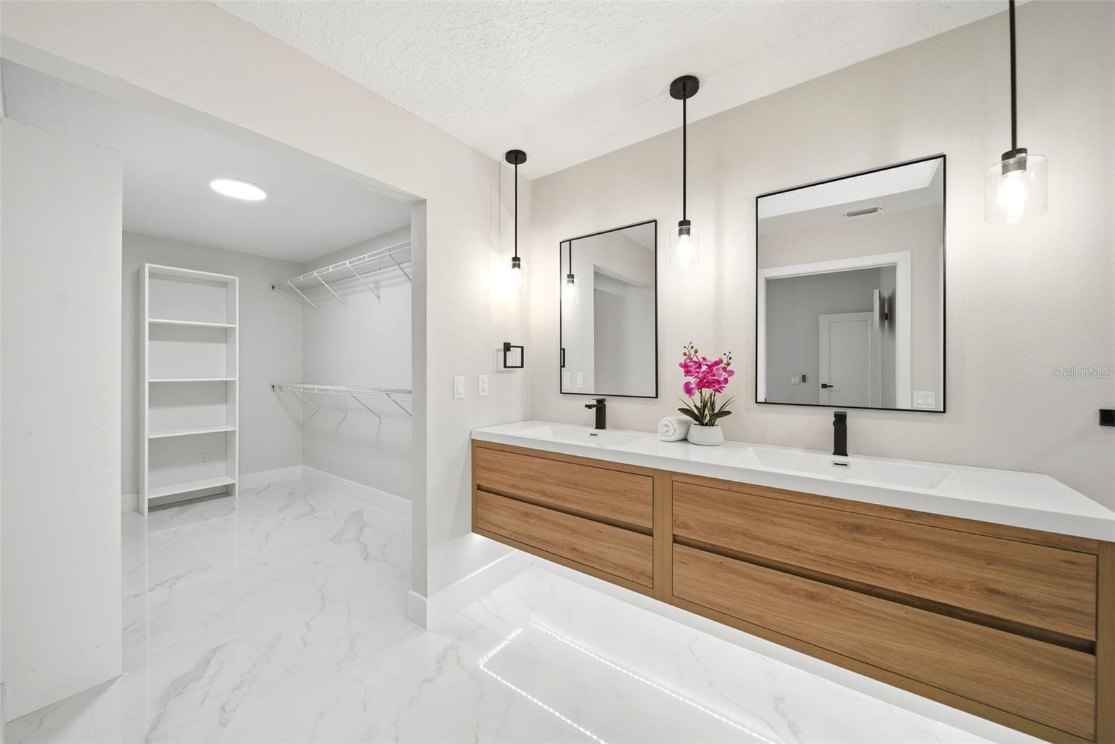 Image 16 of 33 For 7220 Moss Leaf Lane