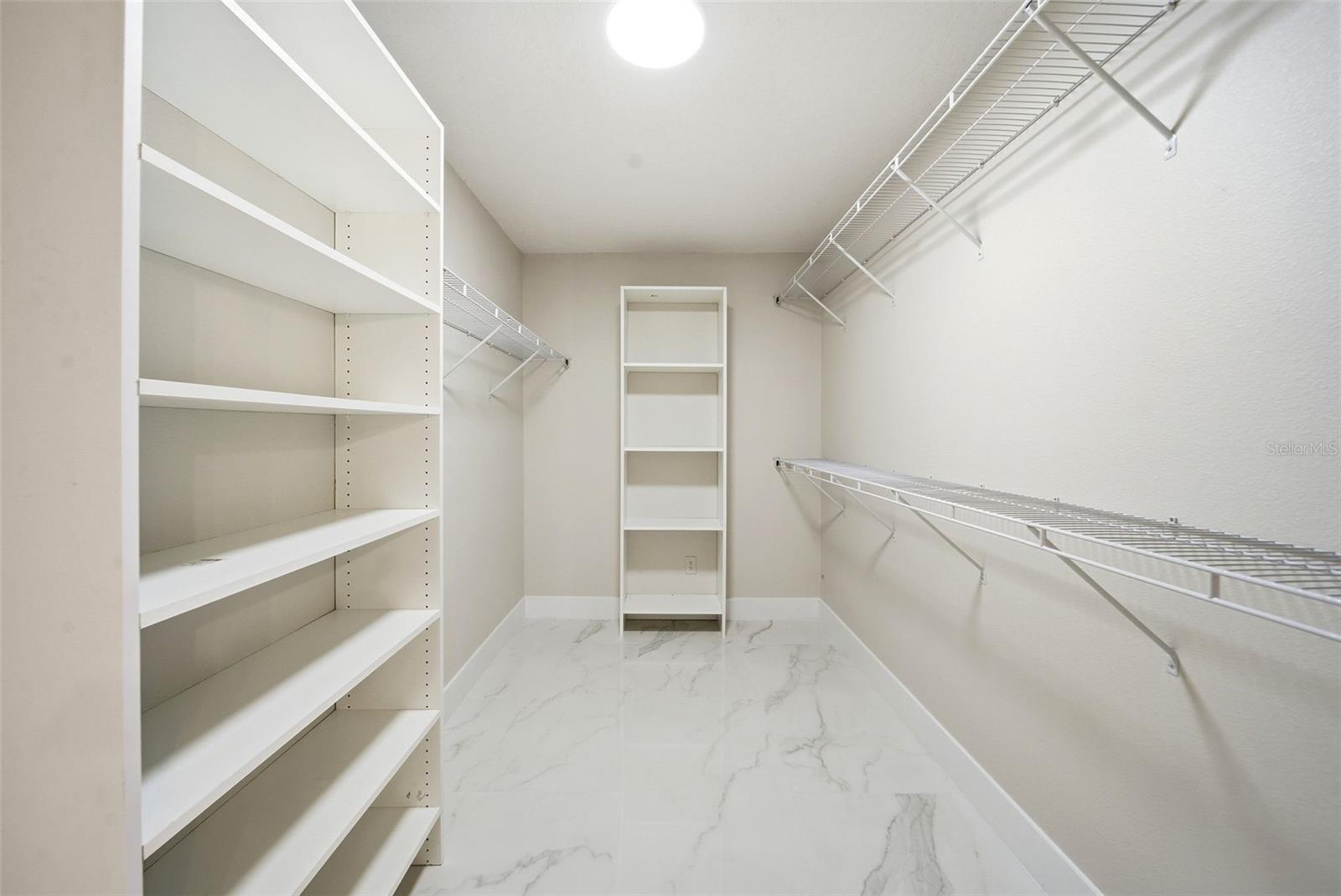 Image 19 of 33 For 7220 Moss Leaf Lane