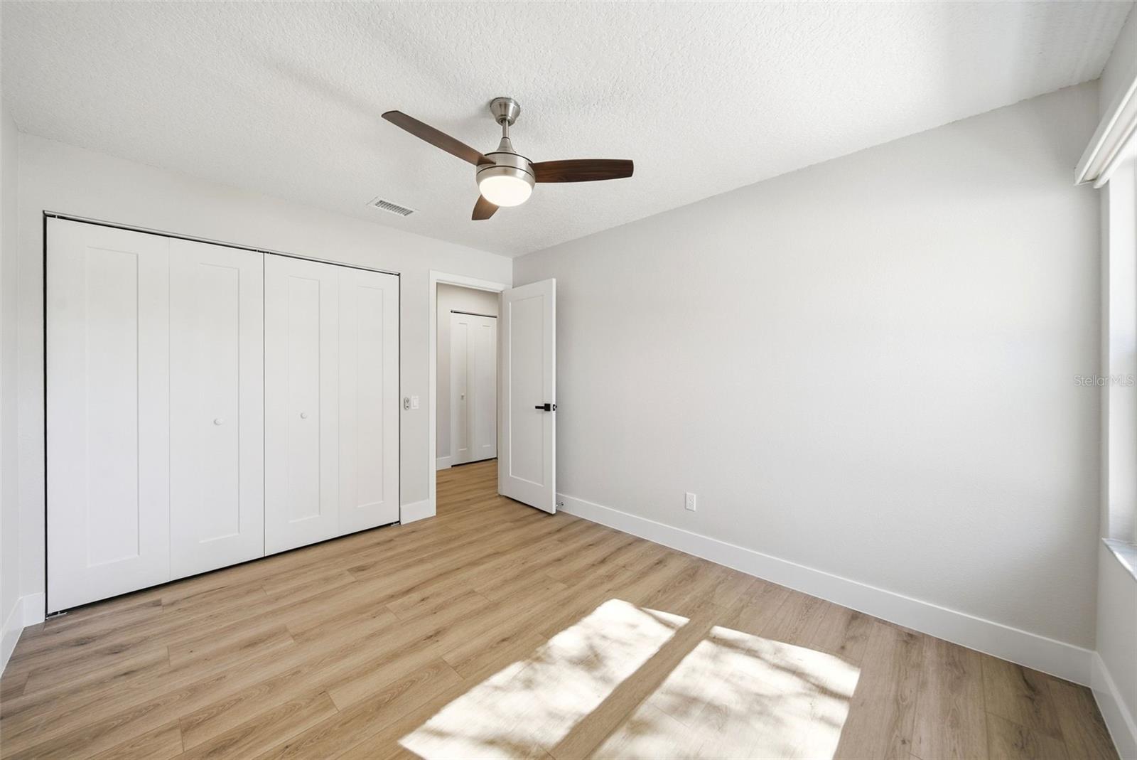 Image 21 of 33 For 7220 Moss Leaf Lane