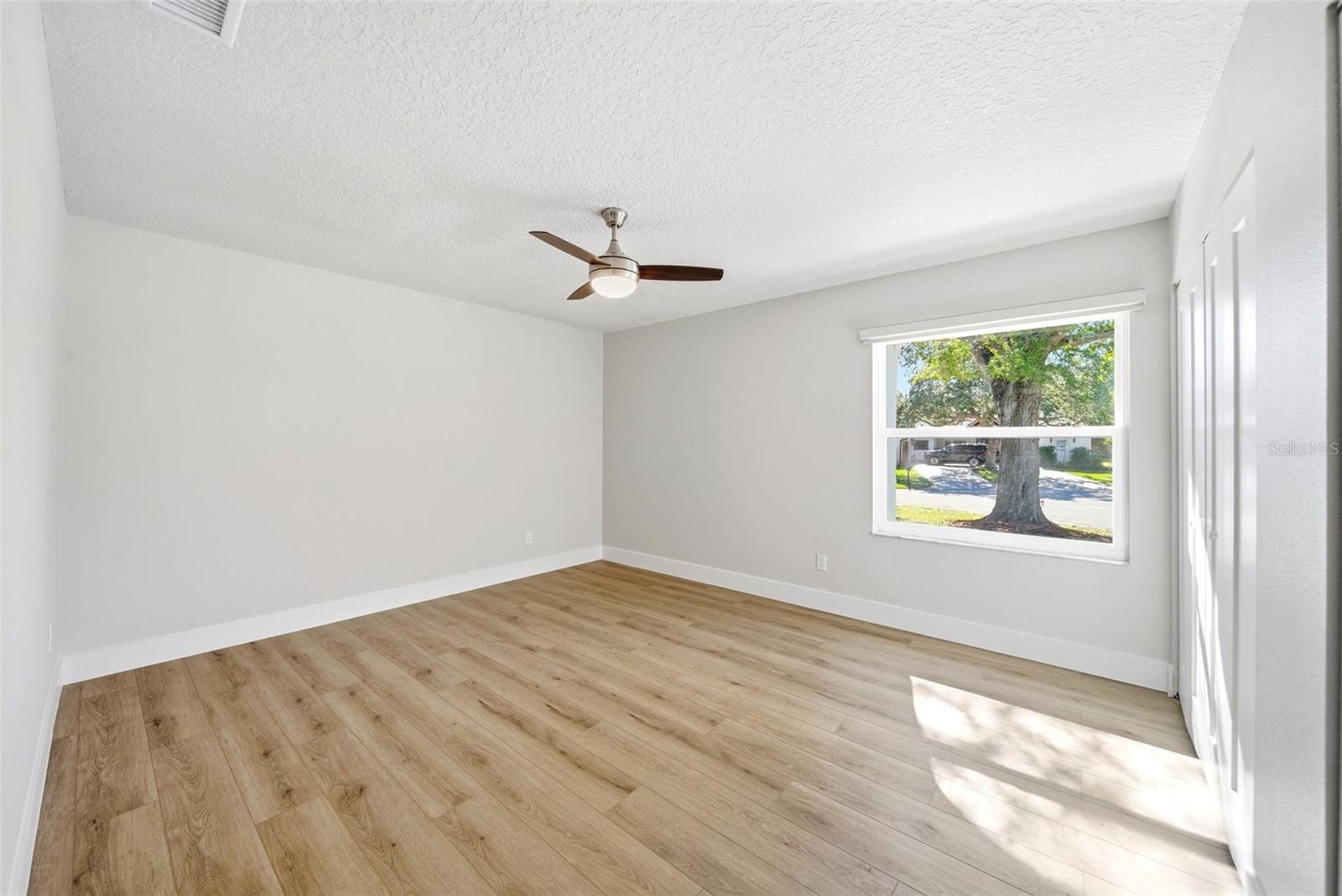 Image 22 of 33 For 7220 Moss Leaf Lane