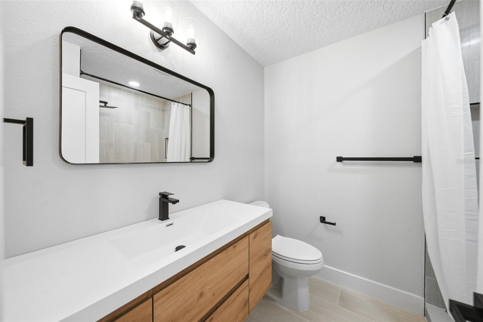 Image 24 of 33 For 7220 Moss Leaf Lane