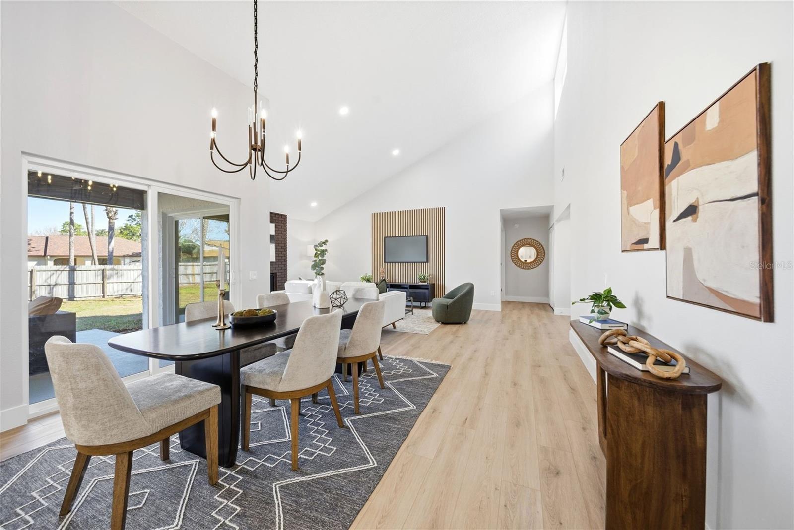 Image 7 of 33 For 7220 Moss Leaf Lane