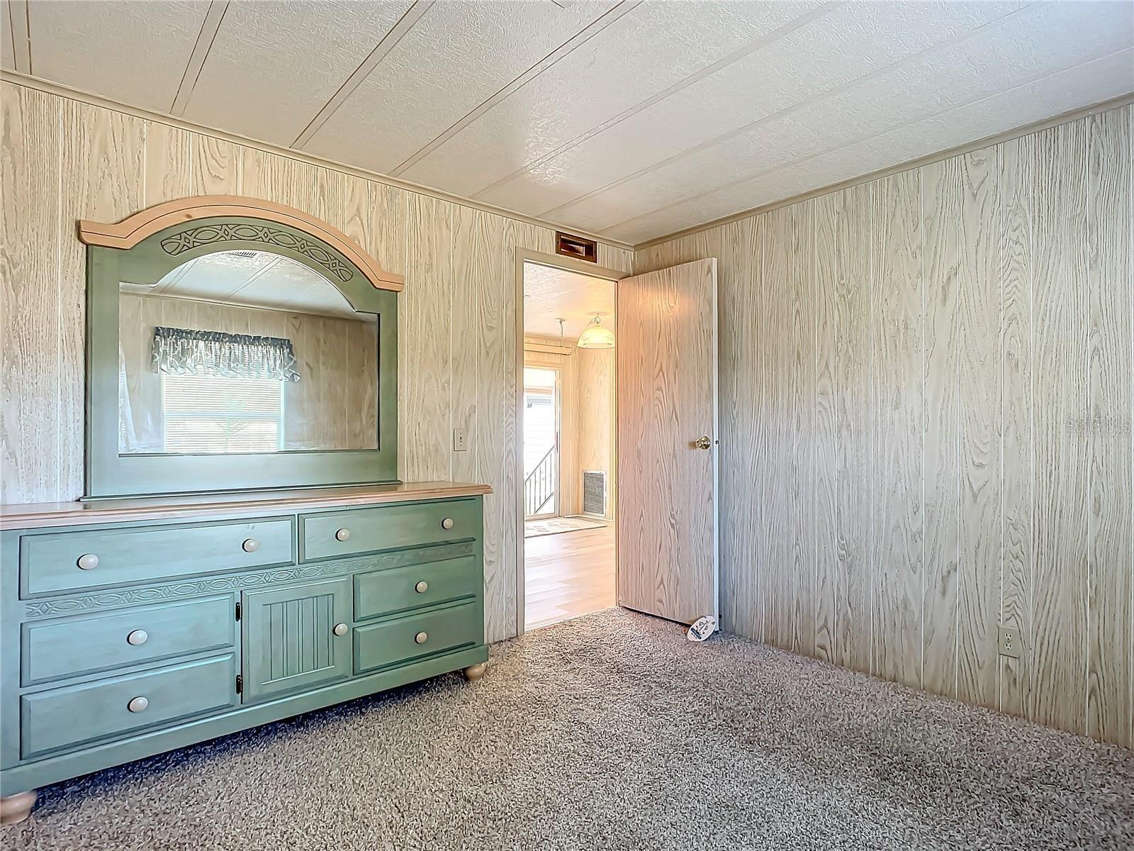 Image 17 of 27 For 807 Swallow Lane