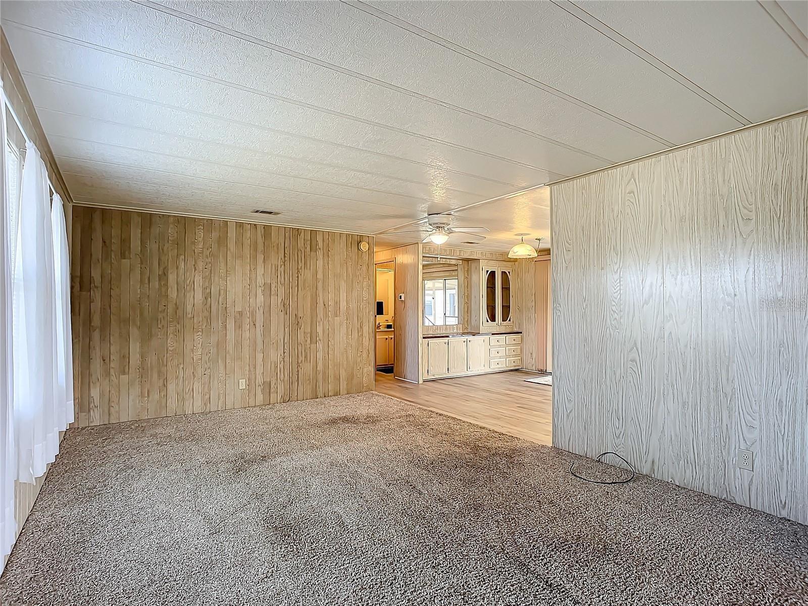 Image 9 of 27 For 807 Swallow Lane