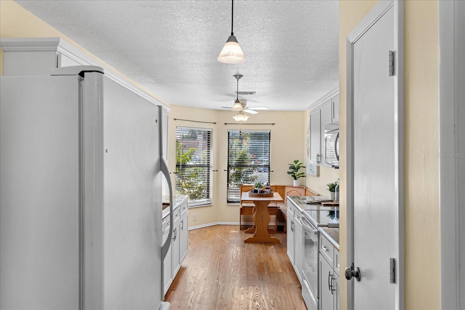 Image 11 of 27 For 1018 Pond Apple Court