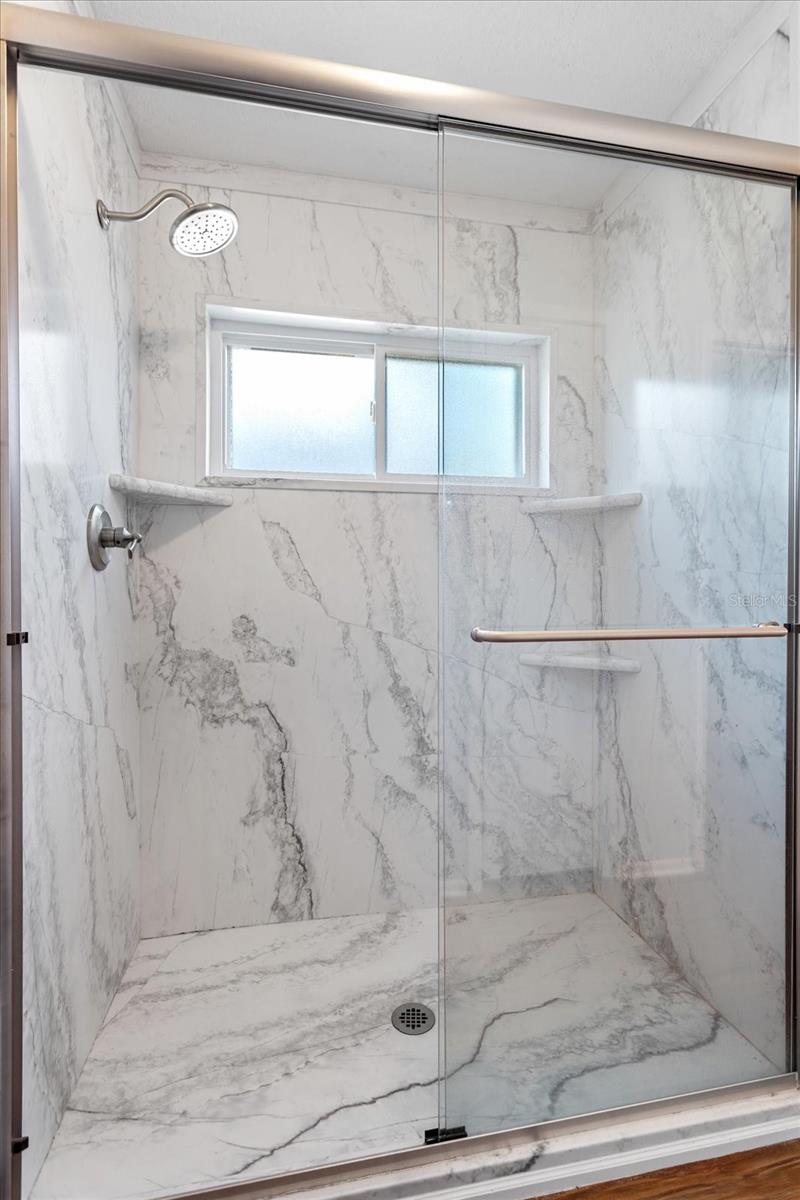 Image 18 of 27 For 1018 Pond Apple Court