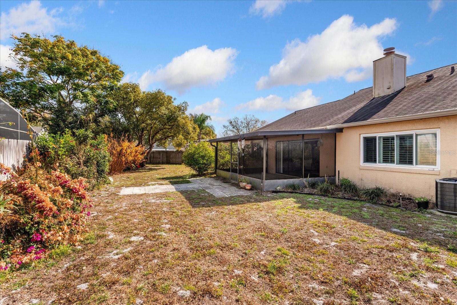 Image 26 of 27 For 1018 Pond Apple Court