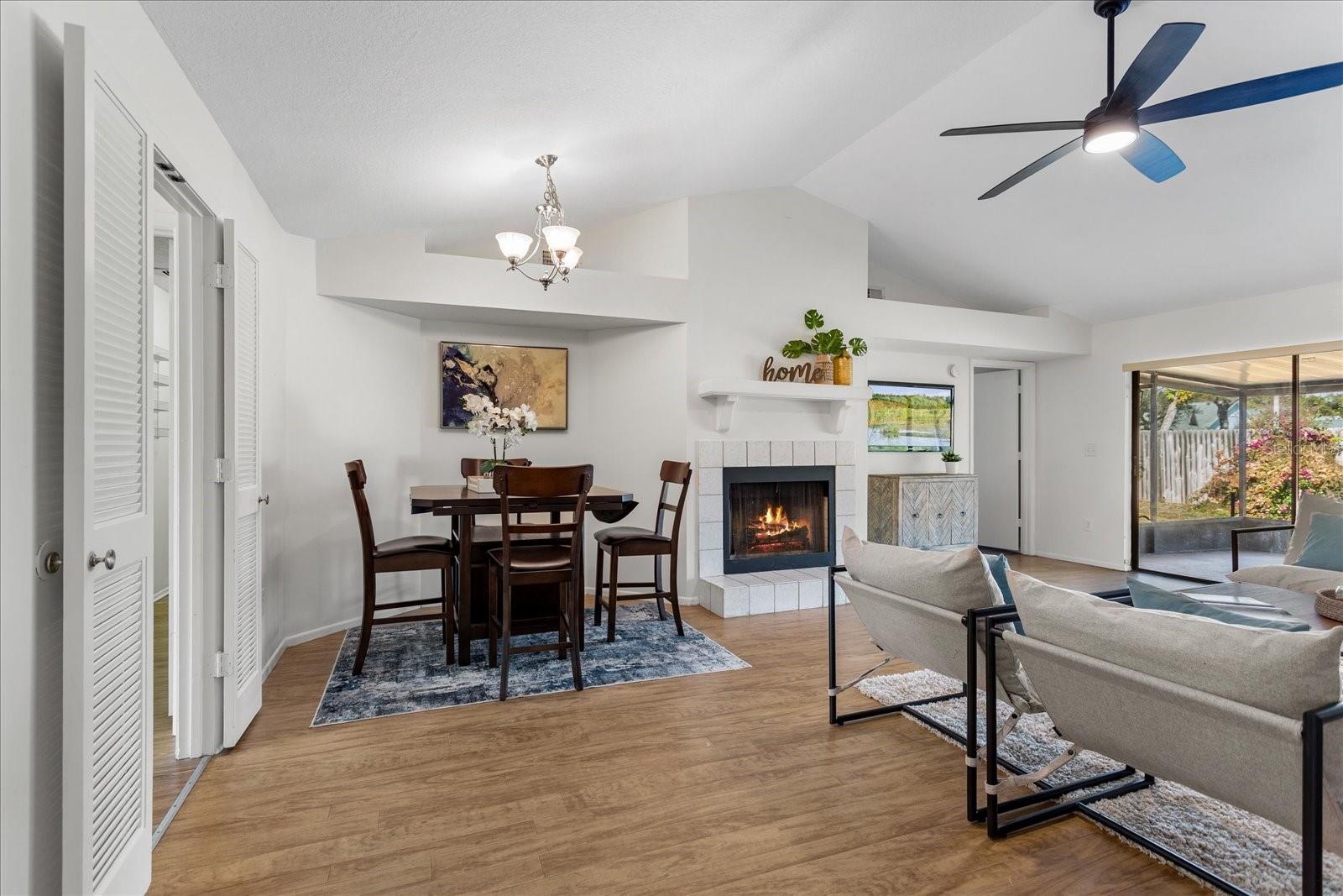 Image 4 of 27 For 1018 Pond Apple Court