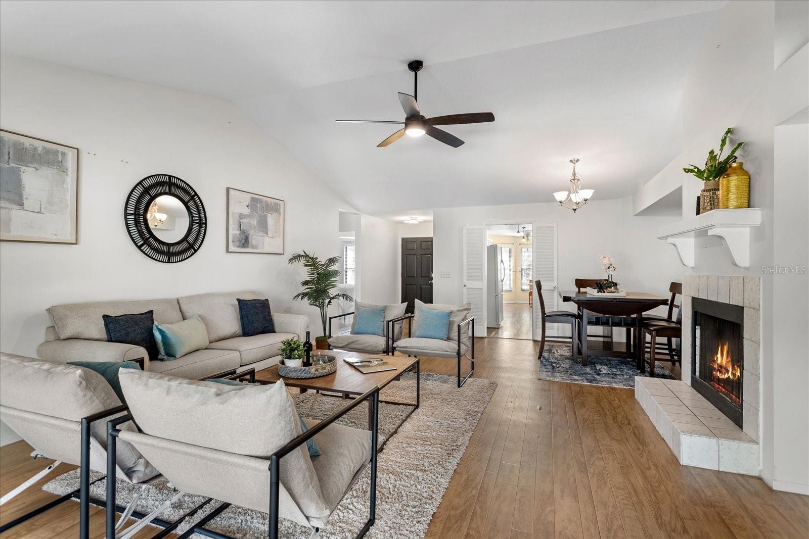 Image 8 of 27 For 1018 Pond Apple Court