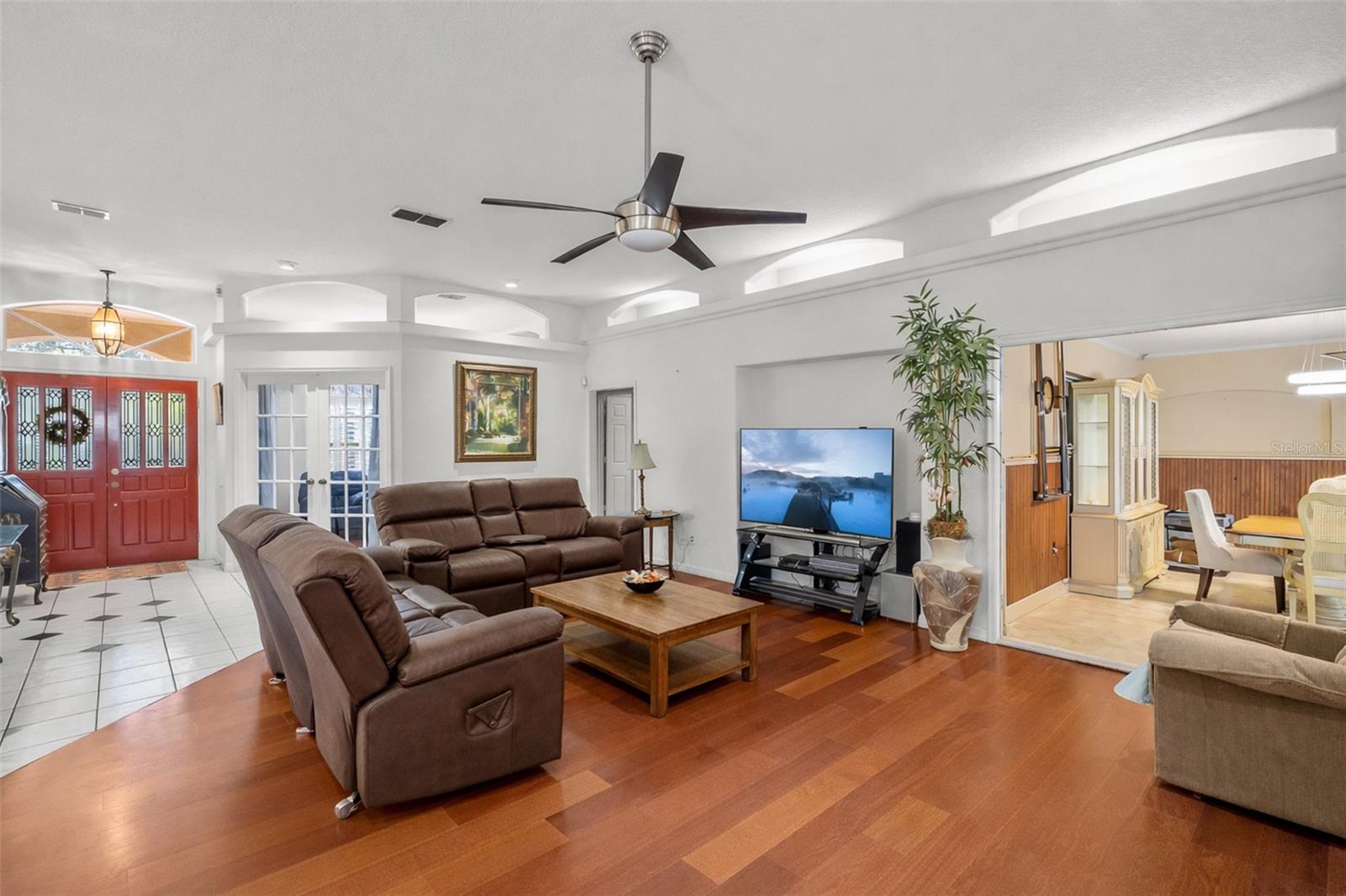 Image 11 of 53 For 295 Jungle Road