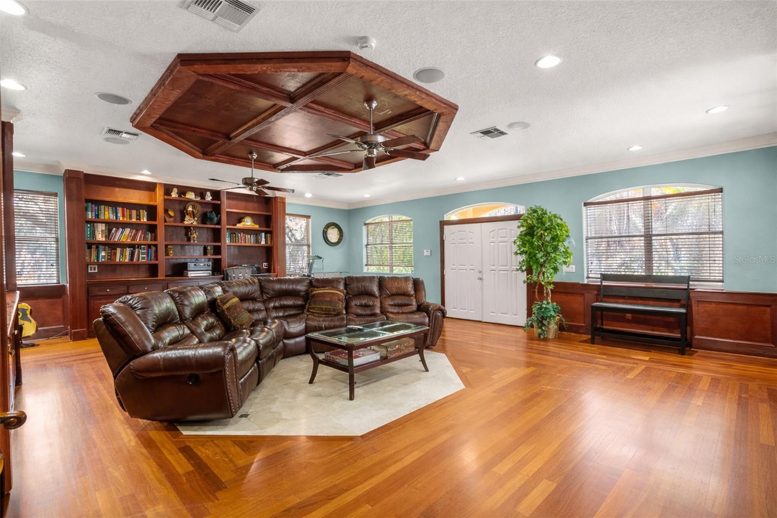 Image 7 of 53 For 295 Jungle Road