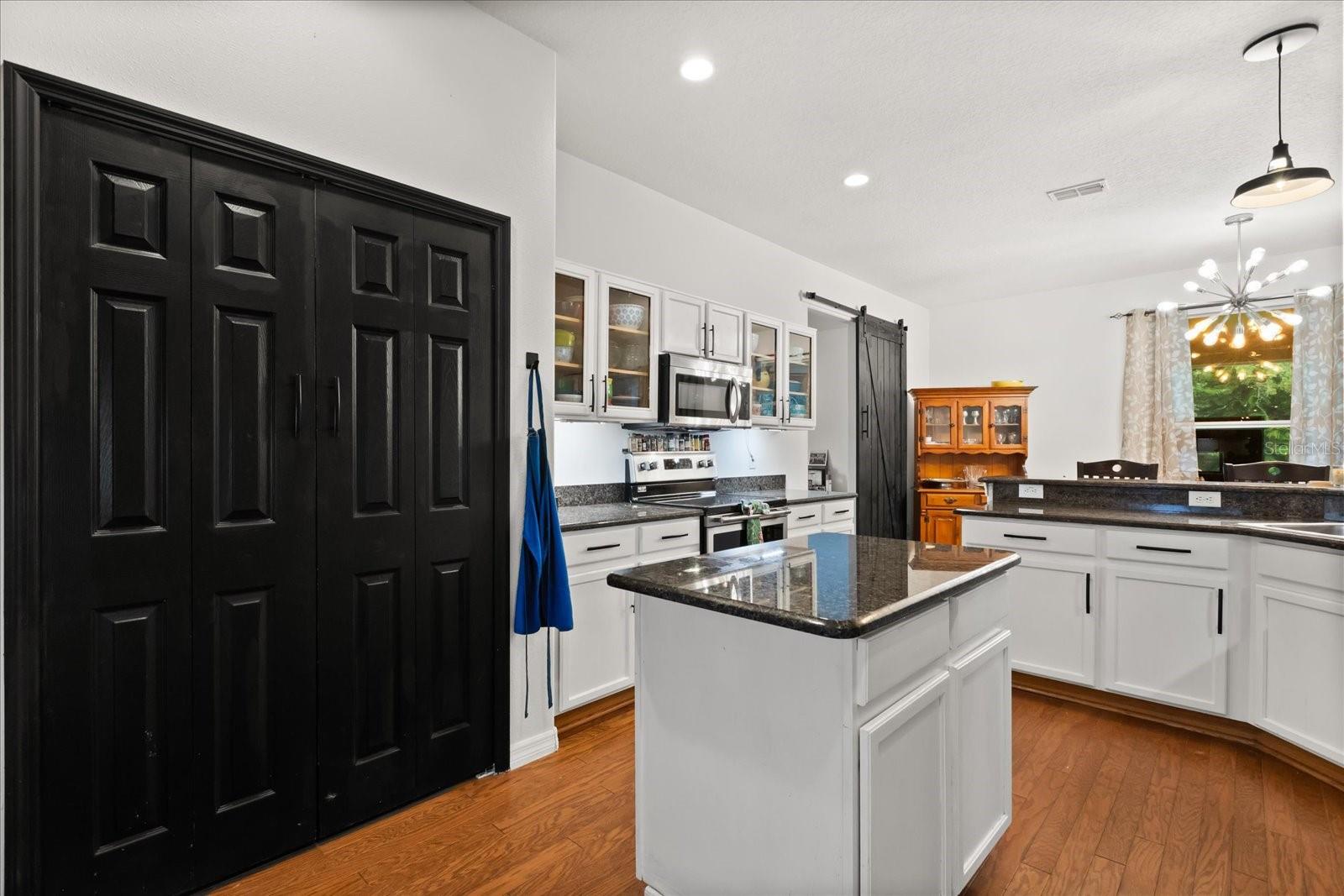 Image 8 of 24 For 2425 Prairie View Drive