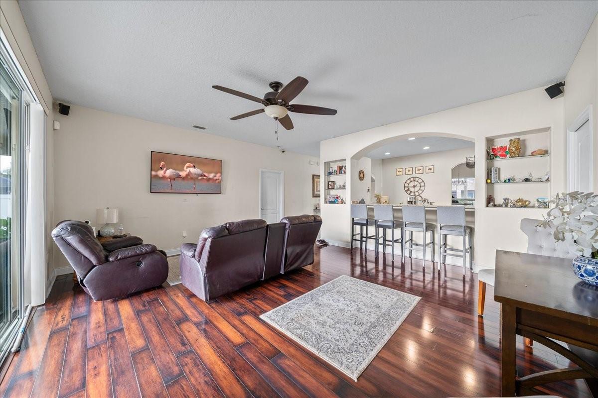 Image 11 of 25 For 1611 Bridgeport Circle