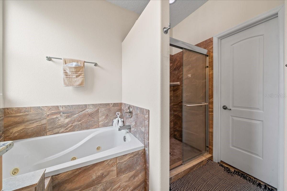 Image 14 of 25 For 1611 Bridgeport Circle