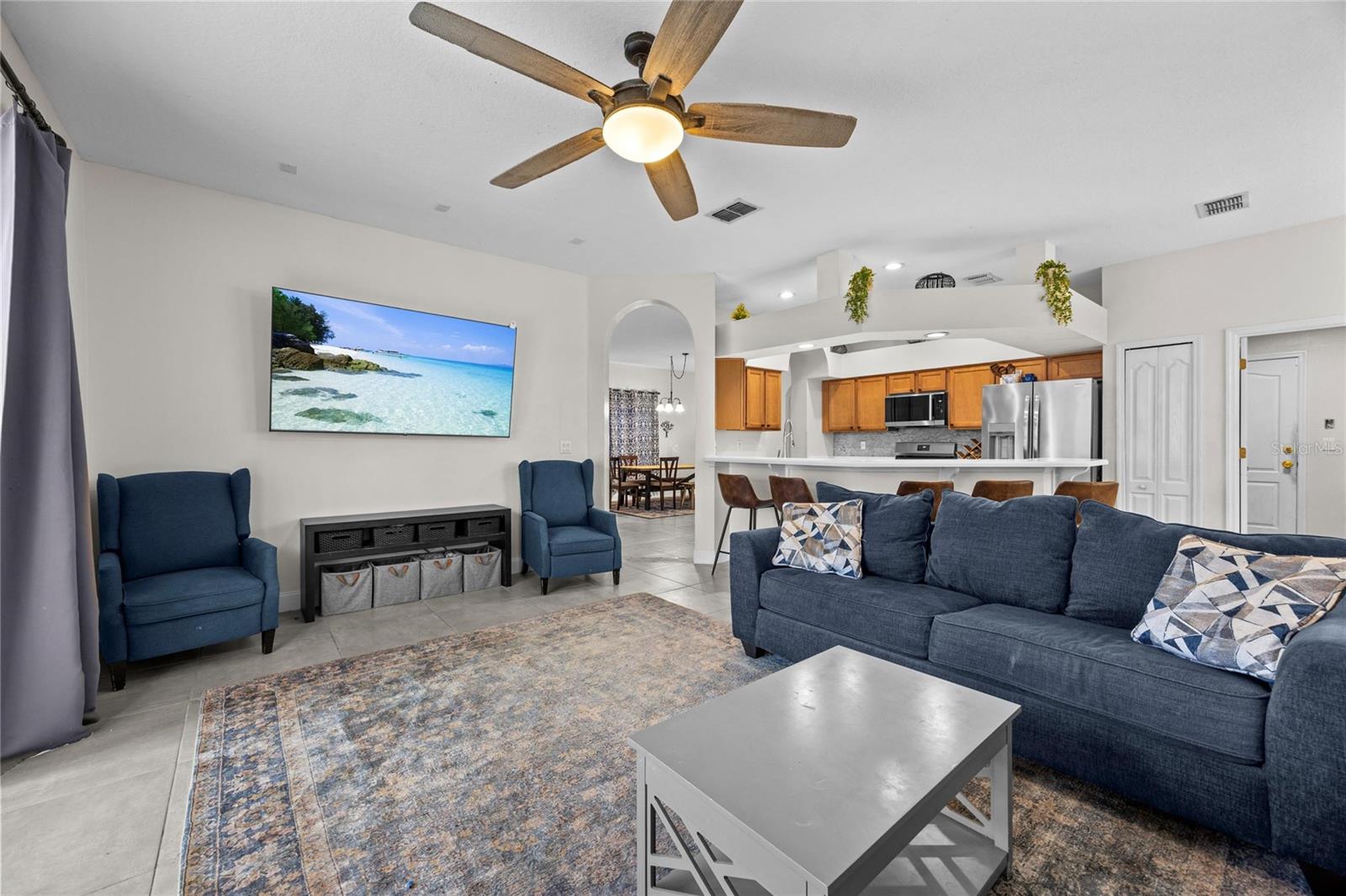 Image 17 of 52 For 942 Henley Circle