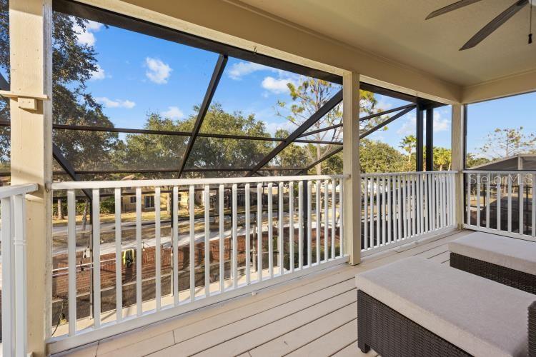 Image 35 of 52 For 942 Henley Circle