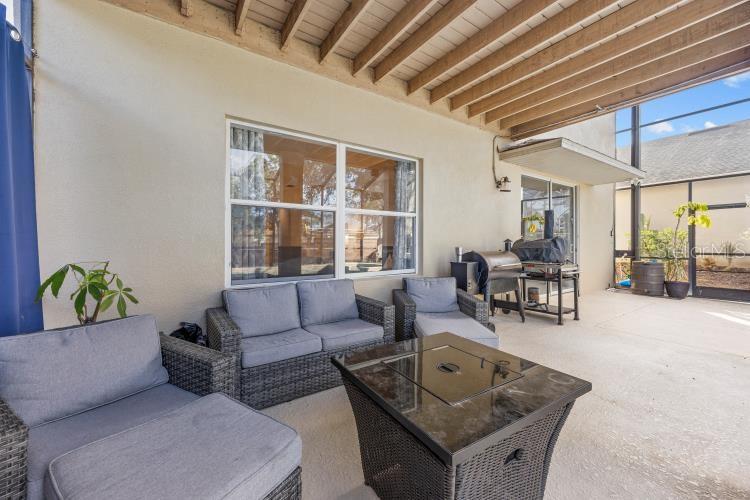 Image 41 of 52 For 942 Henley Circle