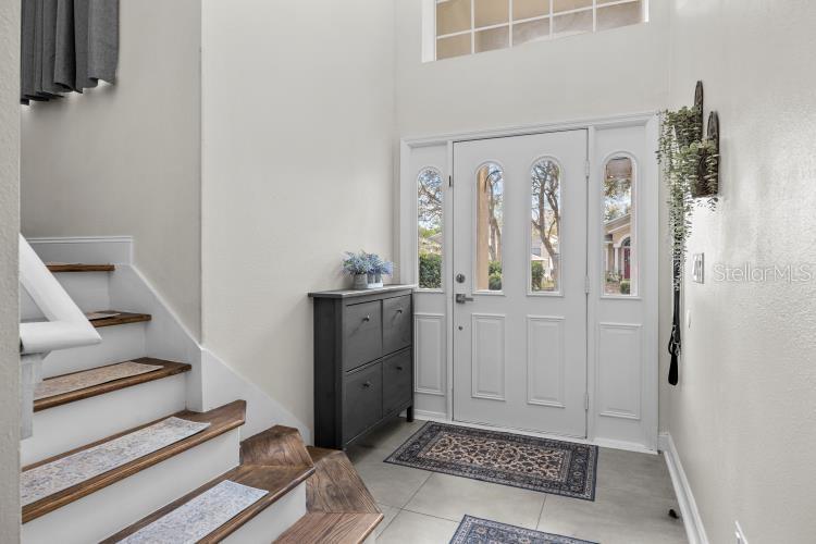 Image 5 of 52 For 942 Henley Circle