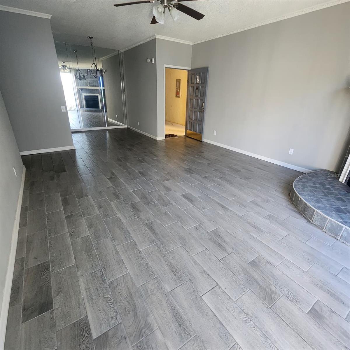 Image 7 of 14 For 2040 San Marcos Drive Se 105