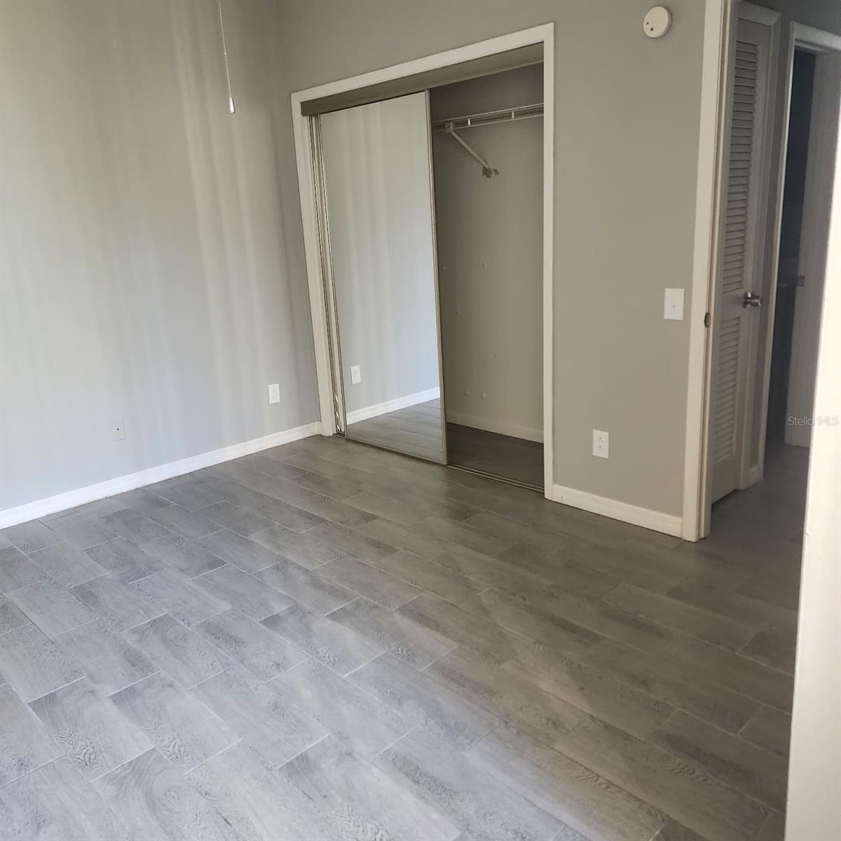 Image 9 of 14 For 2040 San Marcos Drive Se 105