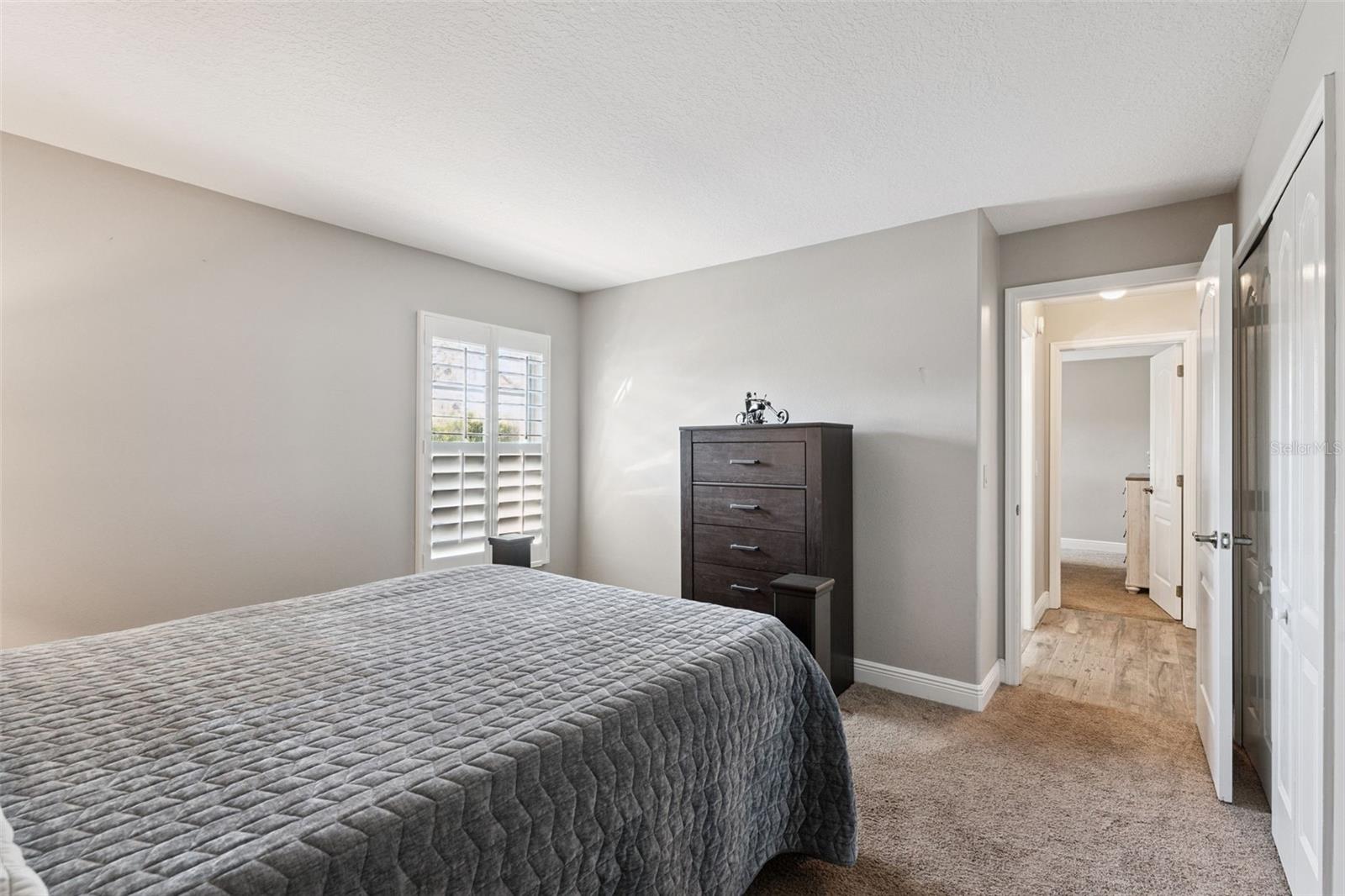 Image 21 of 49 For 692 Rochester Street