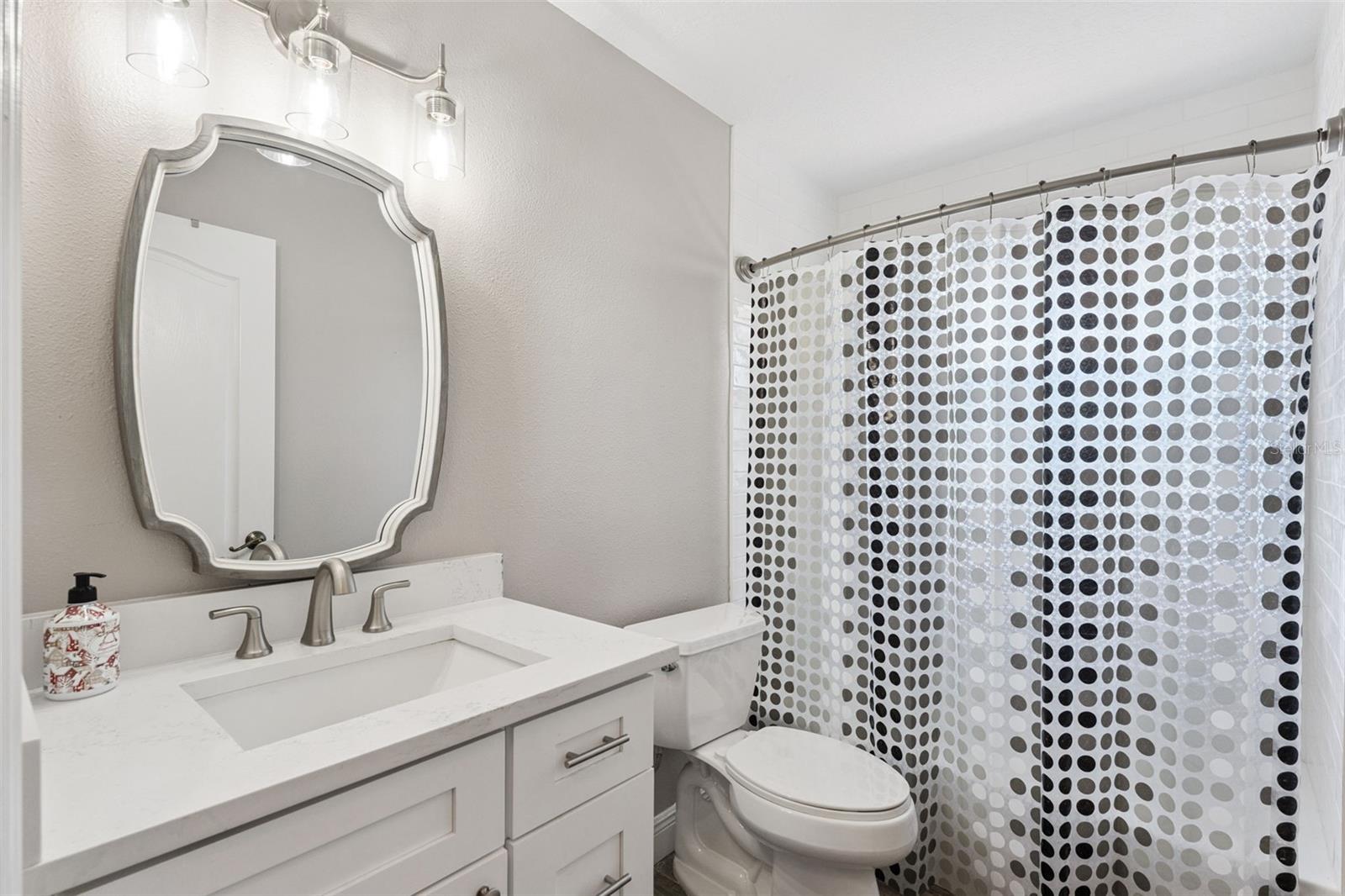 Image 24 of 49 For 692 Rochester Street