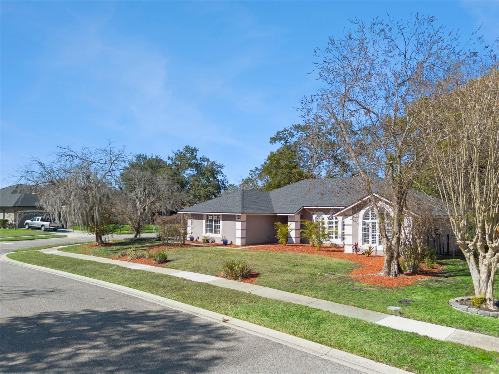 Image 3 of 49 For 692 Rochester Street