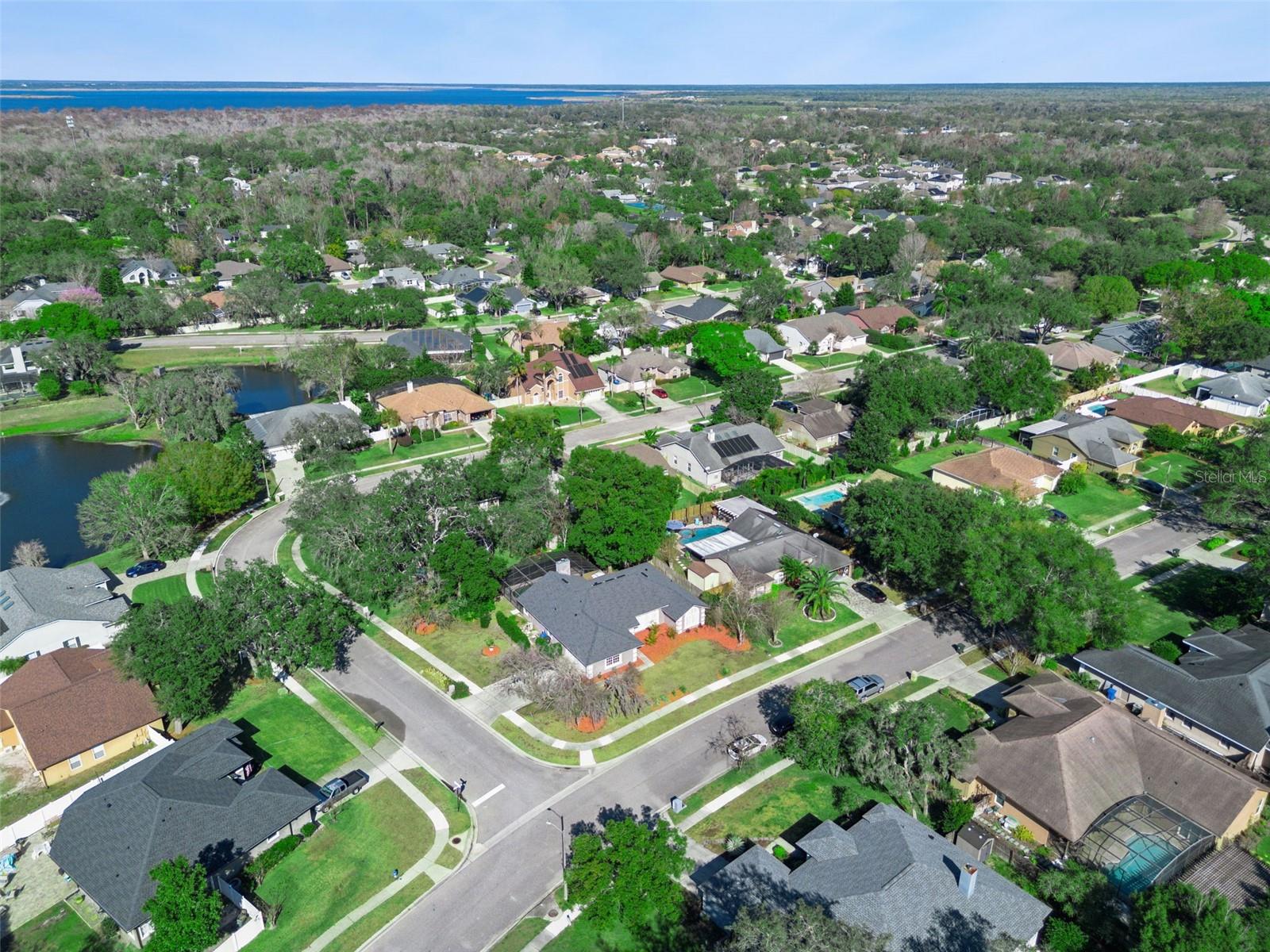 Image 39 of 49 For 692 Rochester Street