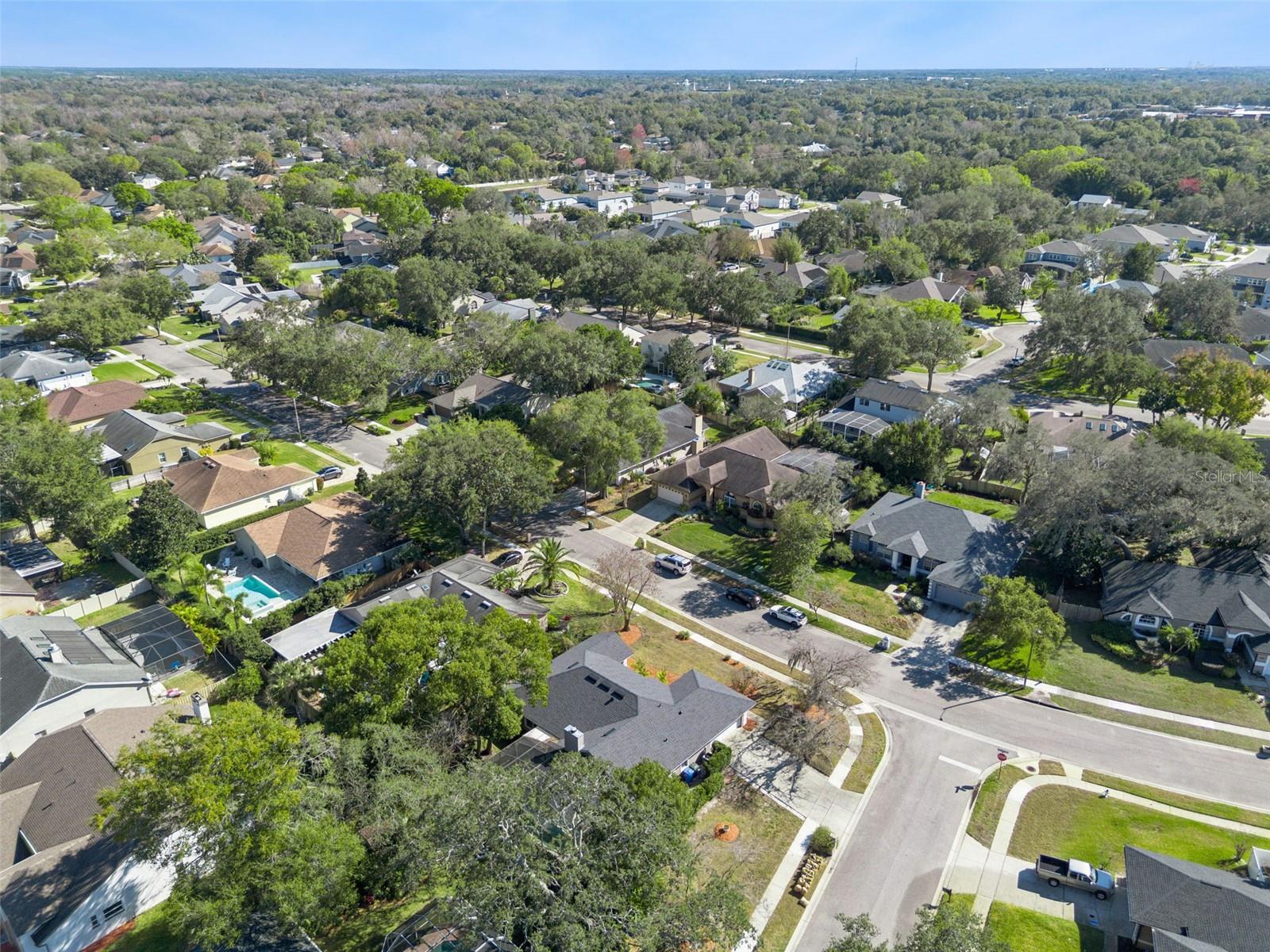 Image 48 of 49 For 692 Rochester Street