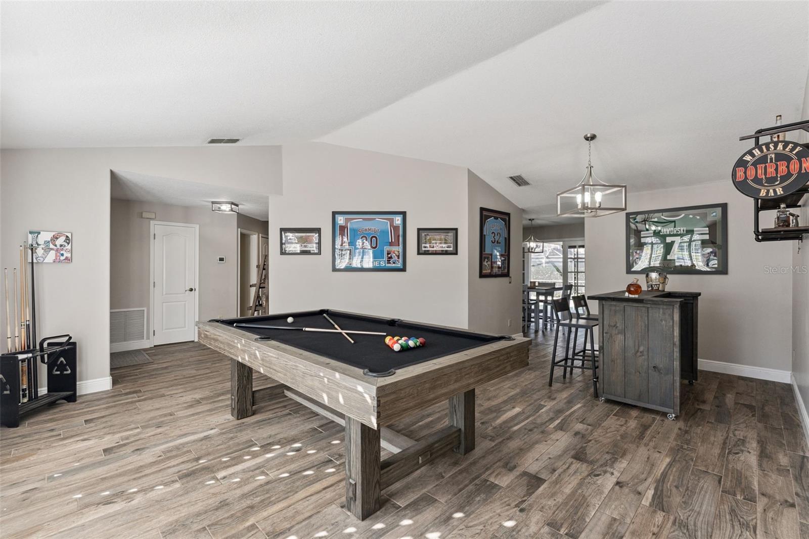 Image 7 of 49 For 692 Rochester Street