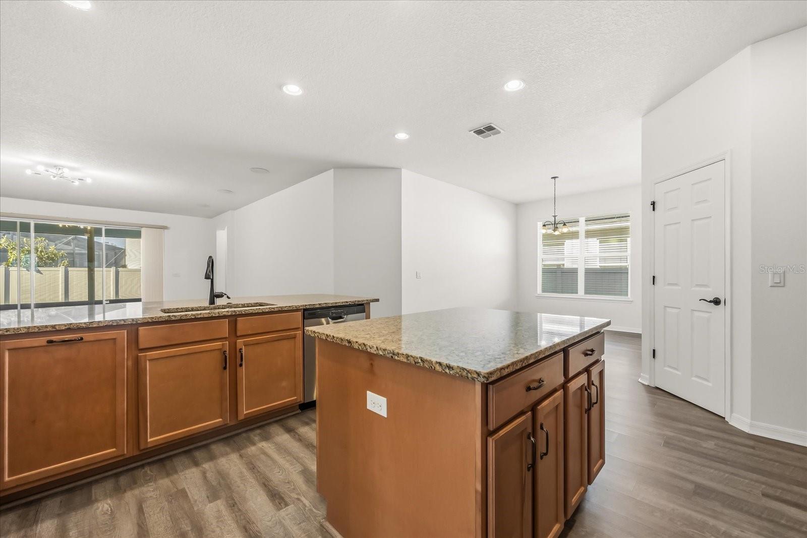 Image 17 of 47 For 14008 Jomatt Loop