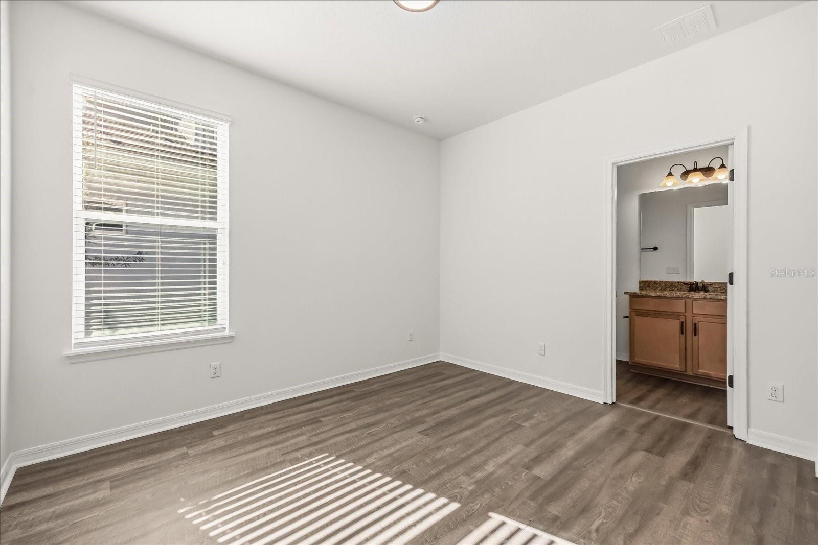 Image 34 of 47 For 14008 Jomatt Loop