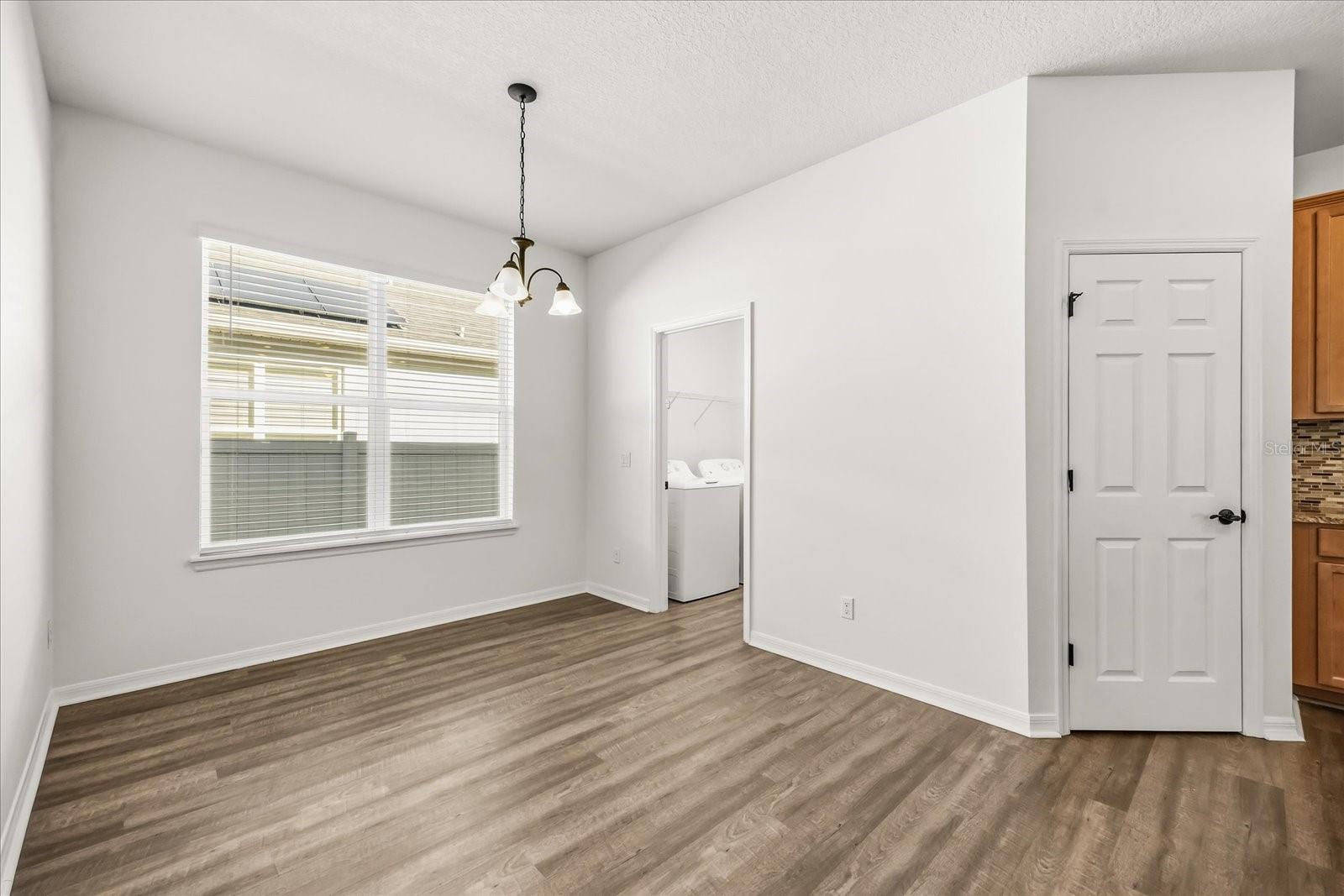 Image 7 of 47 For 14008 Jomatt Loop