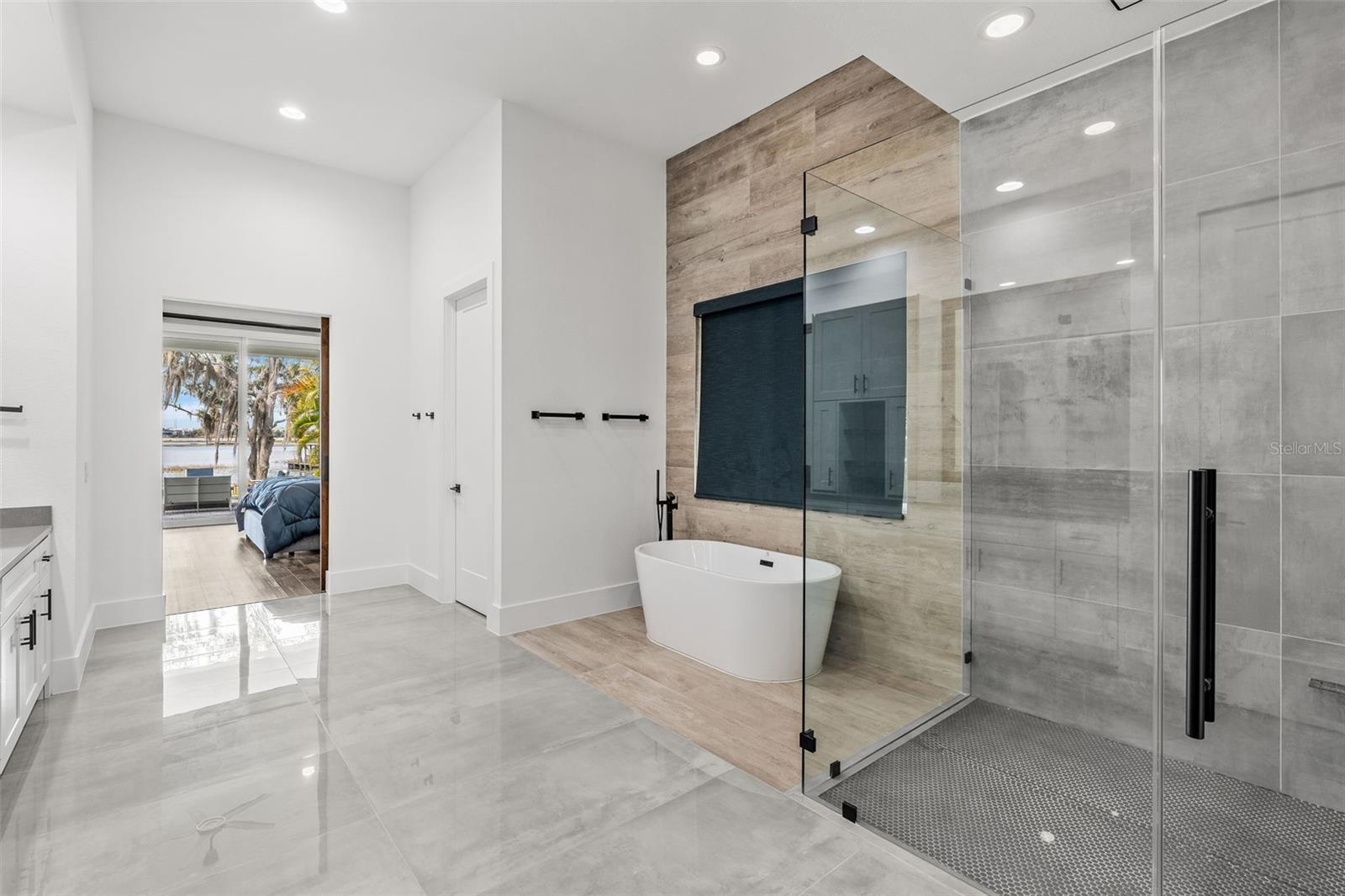 Image 32 of 79 For 6711 Point Hancock Drive