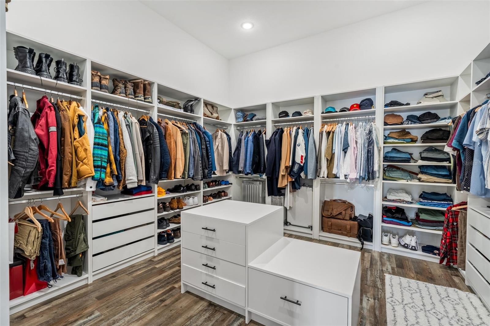 Image 33 of 79 For 6711 Point Hancock Drive