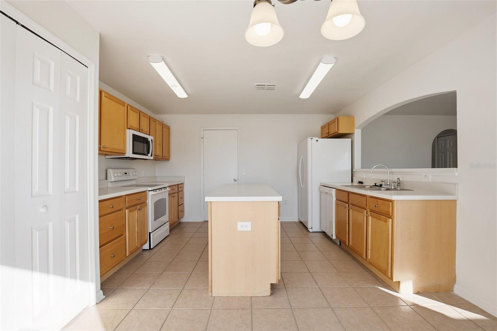 Image 10 of 39 For 1046 Brenton Leaf Drive