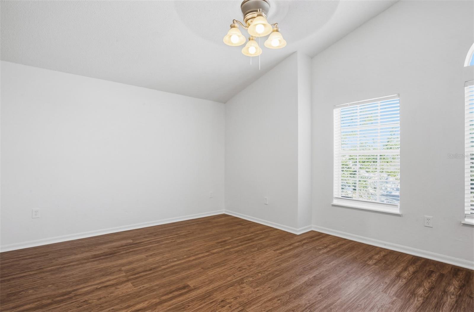 Image 23 of 39 For 1046 Brenton Leaf Drive