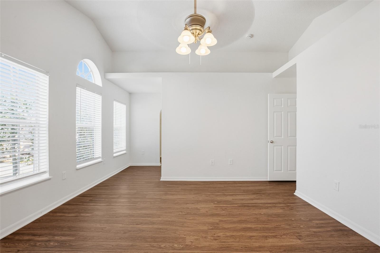 Image 24 of 39 For 1046 Brenton Leaf Drive