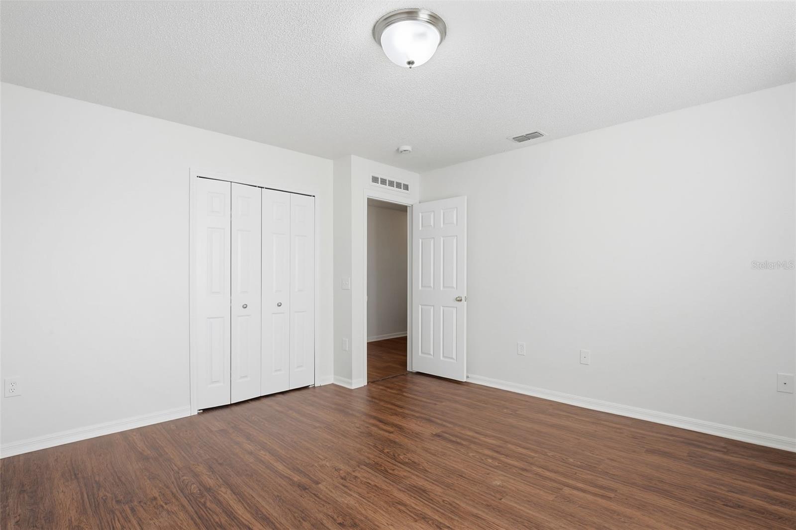 Image 30 of 39 For 1046 Brenton Leaf Drive