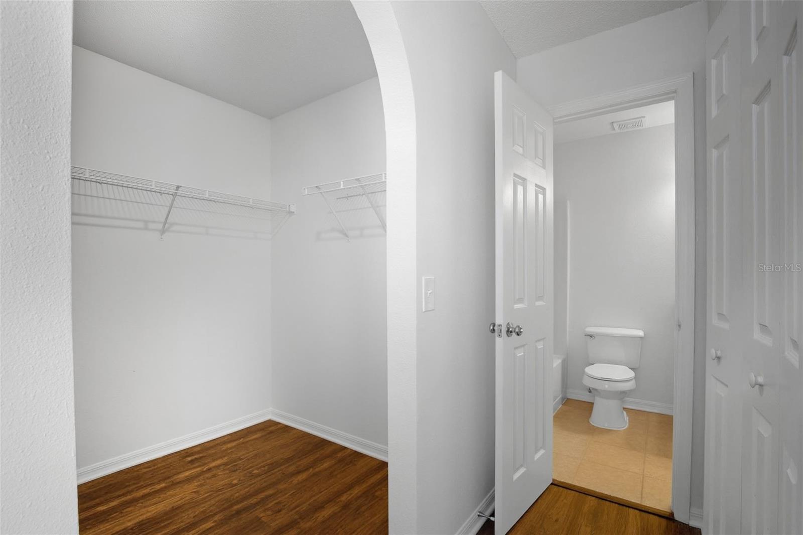 Image 33 of 39 For 1046 Brenton Leaf Drive