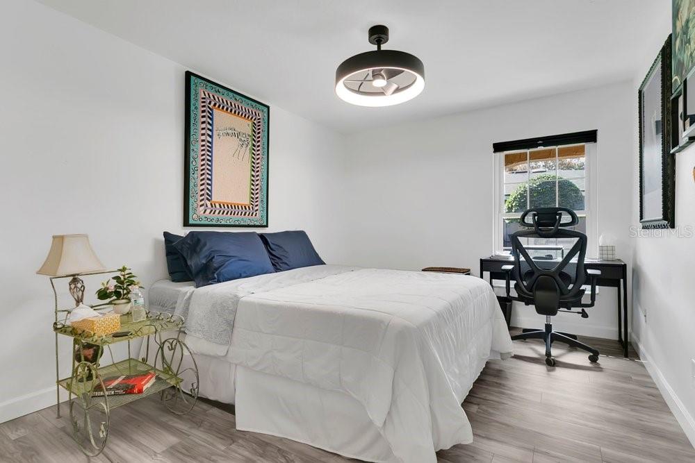 Image 11 of 33 For 223 Ranier Cove 111