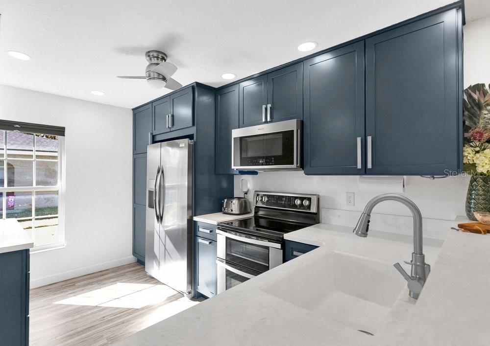 Image 4 of 33 For 223 Ranier Cove 111