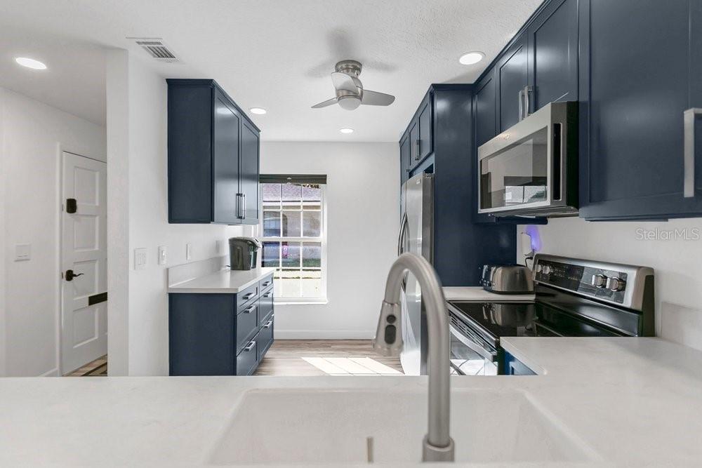 Image 6 of 33 For 223 Ranier Cove 111