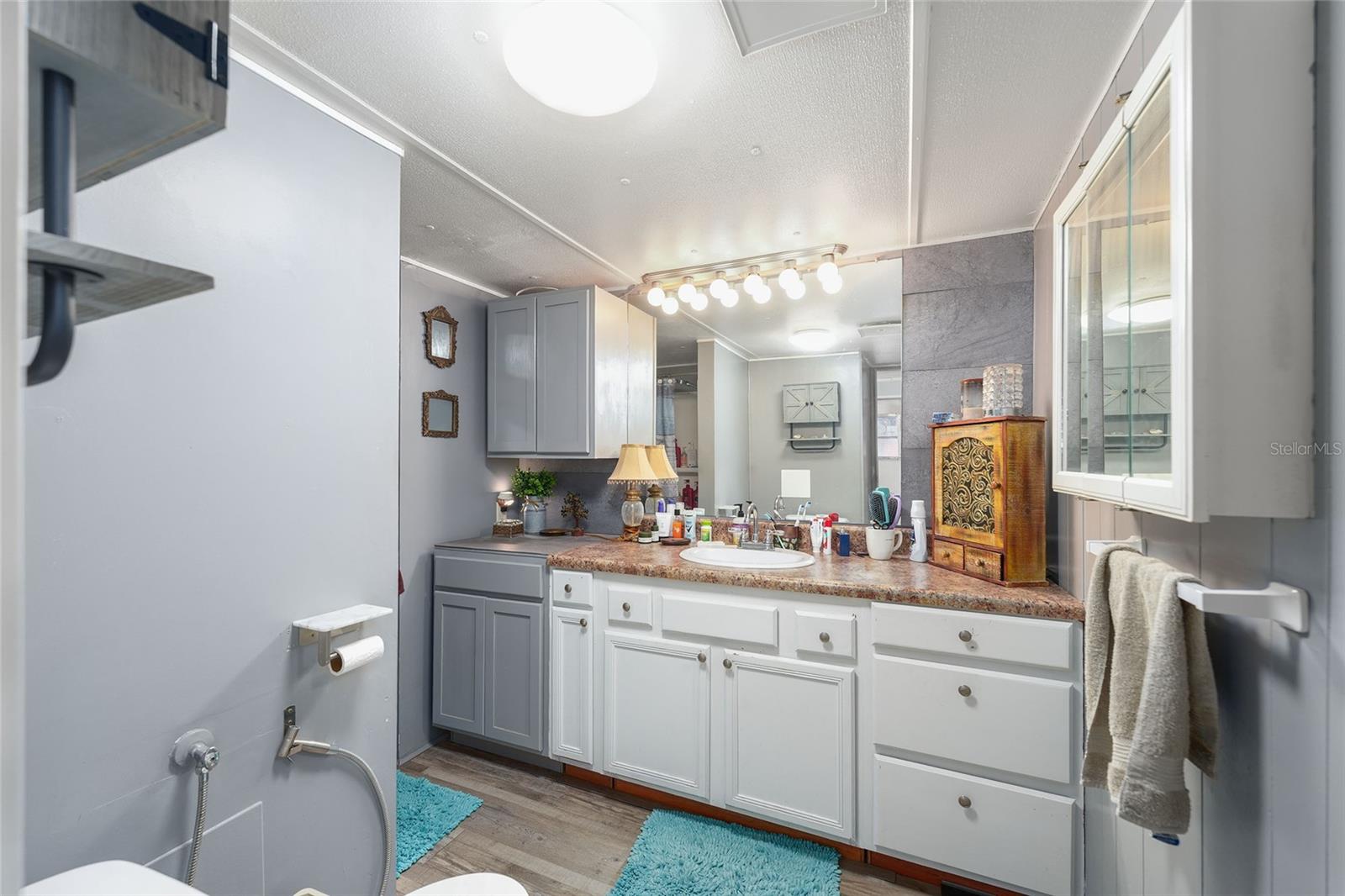 Image 14 of 29 For 18486 52nd Street