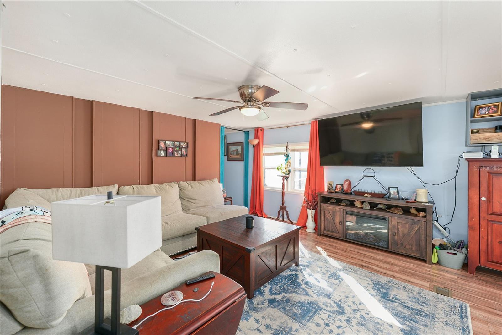 Image 5 of 29 For 18486 52nd Street