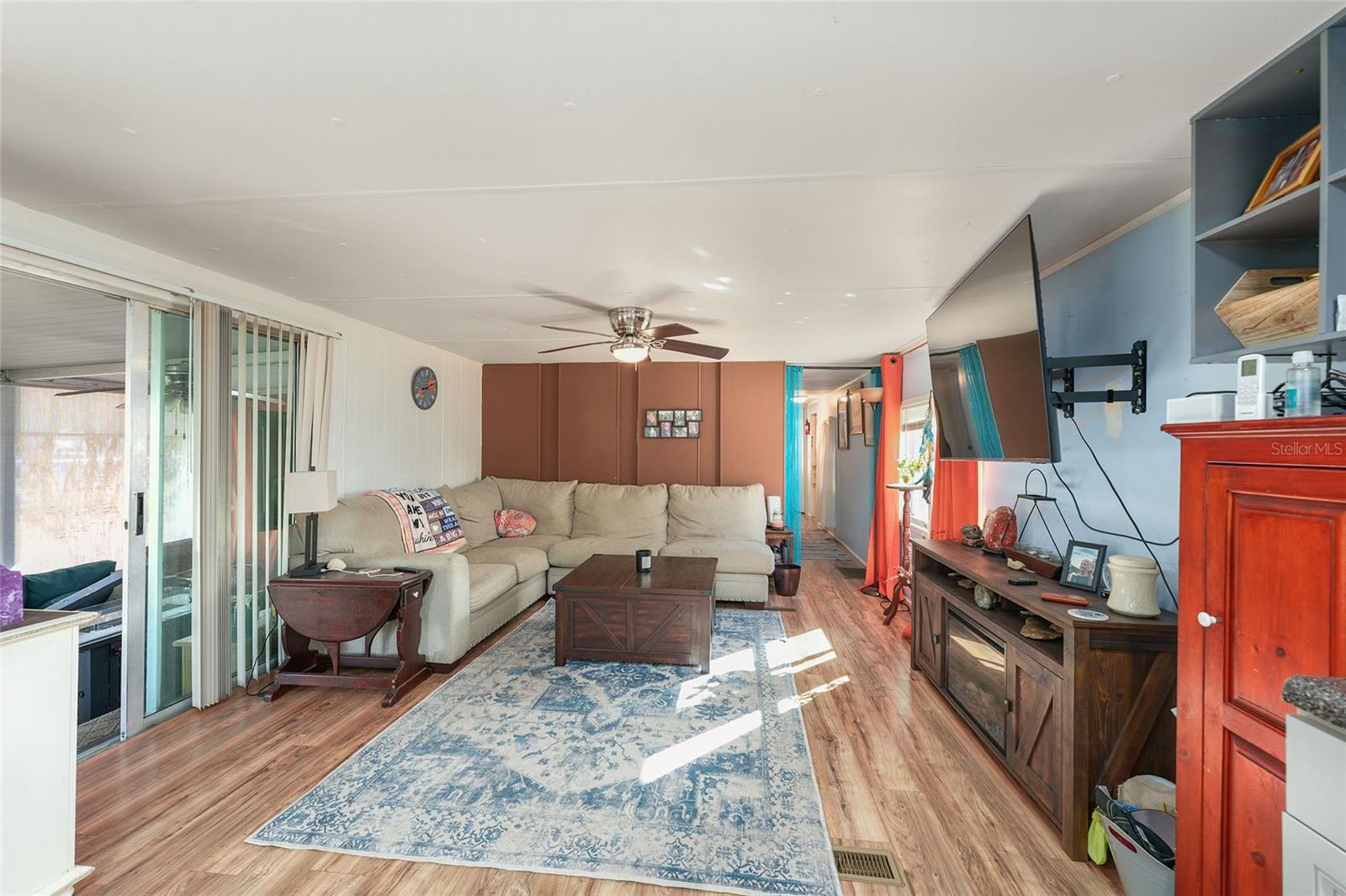 Image 8 of 29 For 18486 52nd Street