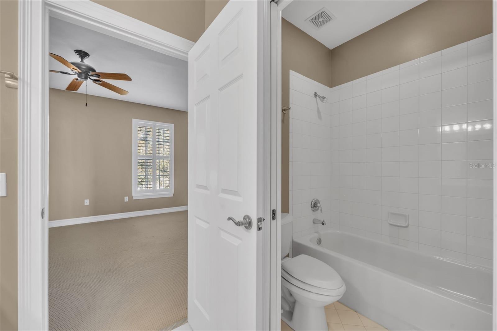 Image 18 of 57 For 4474 Twinview Lane